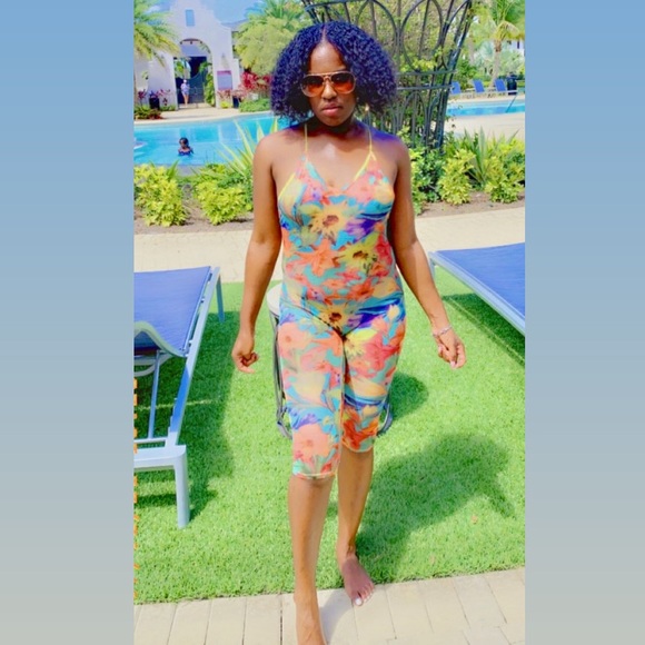 “FLOWER POWER” floral jumpsuit - Picture 3 of 7